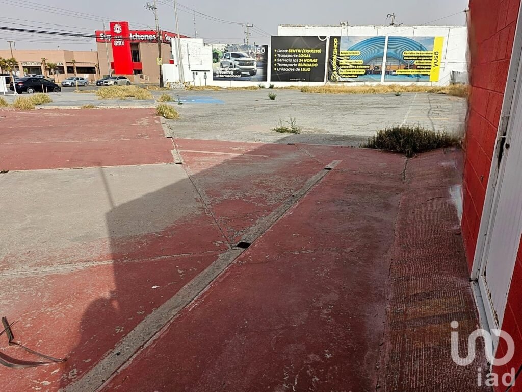 Terreno en Renta Zona Teresiano en Avenida Principal