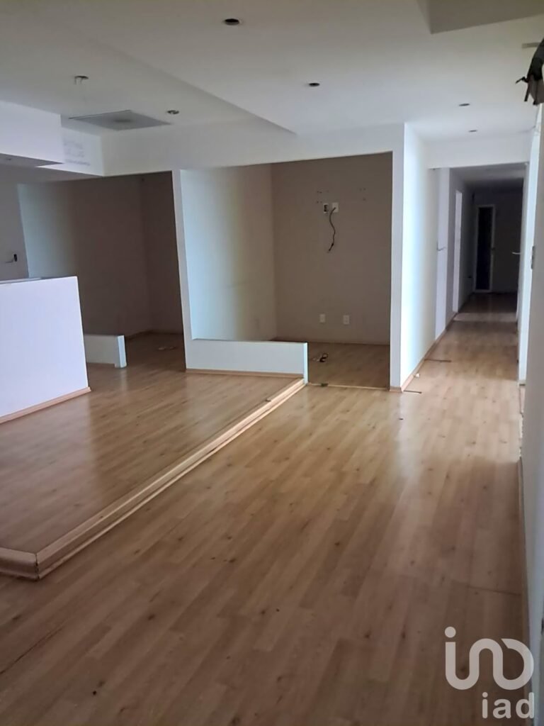 Se Renta Local Comercial en Benito Juárez.