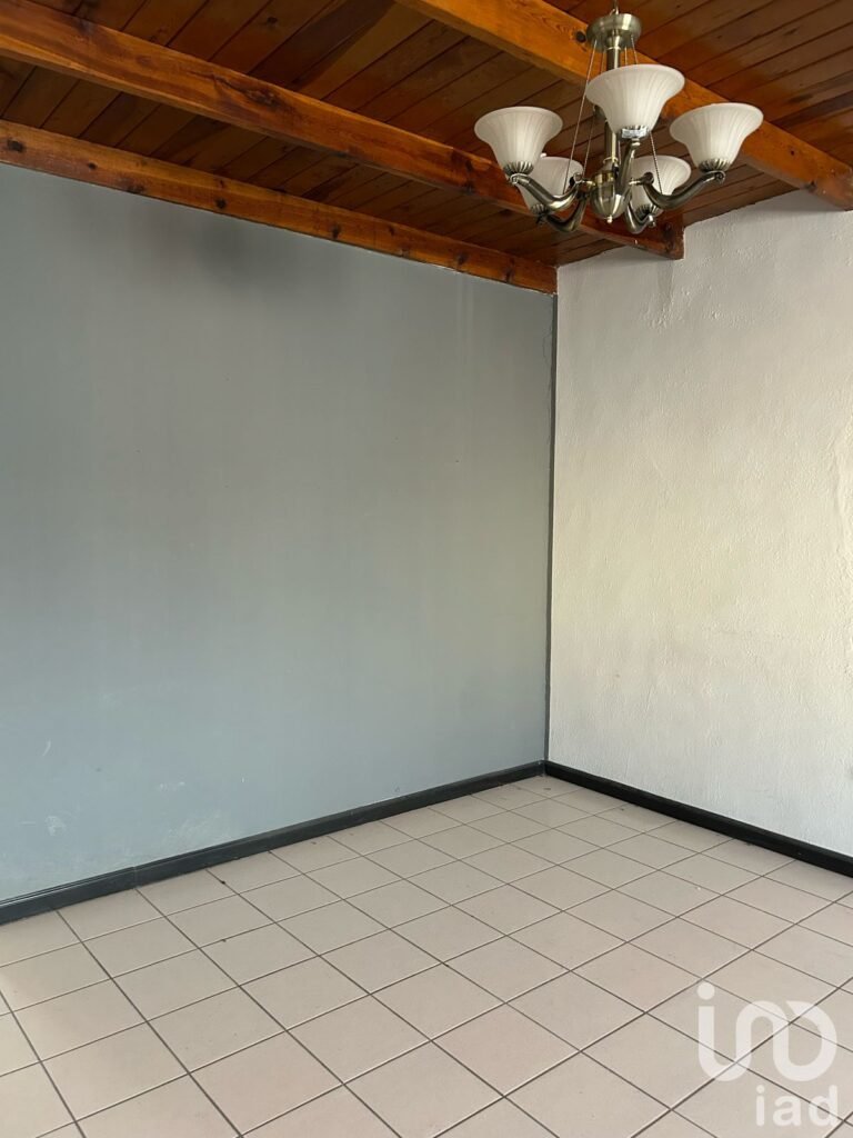 Amplia Casa en Venta en Chihuahua en Col. Panamericana