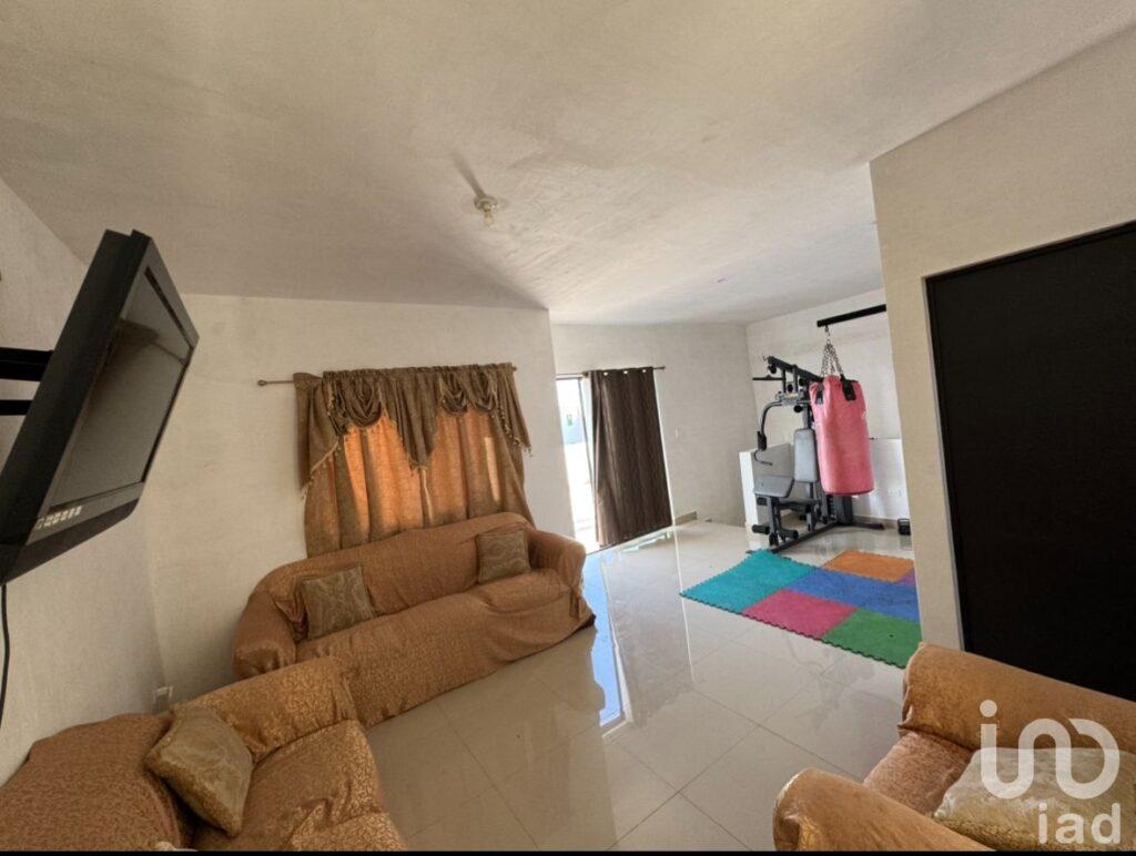 Casa en Venta con Terreno Incluido en Cerradas de Rinconada, Apodaca N.L.