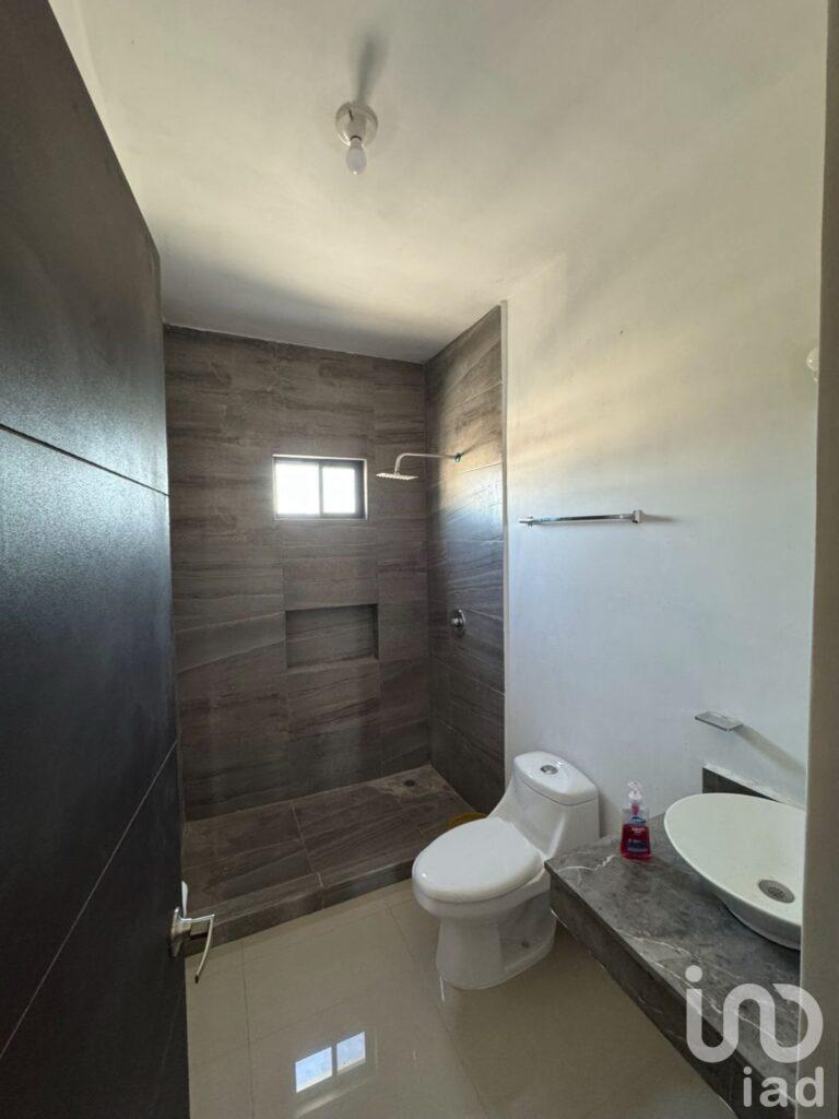 Casa en Venta con Terreno Incluido en Cerradas de Rinconada, Apodaca N.L.