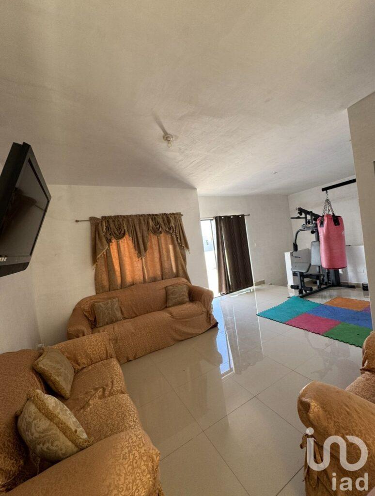 Casa en Venta con Terreno Incluido en Cerradas de Rinconada, Apodaca N.L.