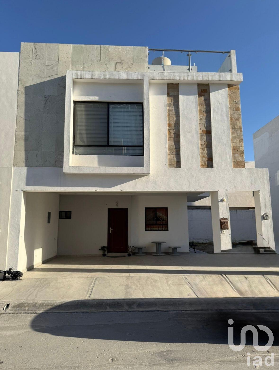 Casa en Venta con Terreno Incluido en Cerradas de Rinconada, Apodaca N.L.
