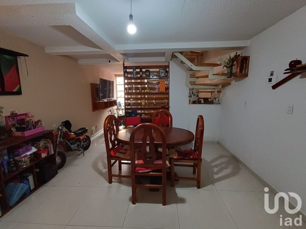 Casa en Venta en "Bonito El Manzano" Chicoloapan