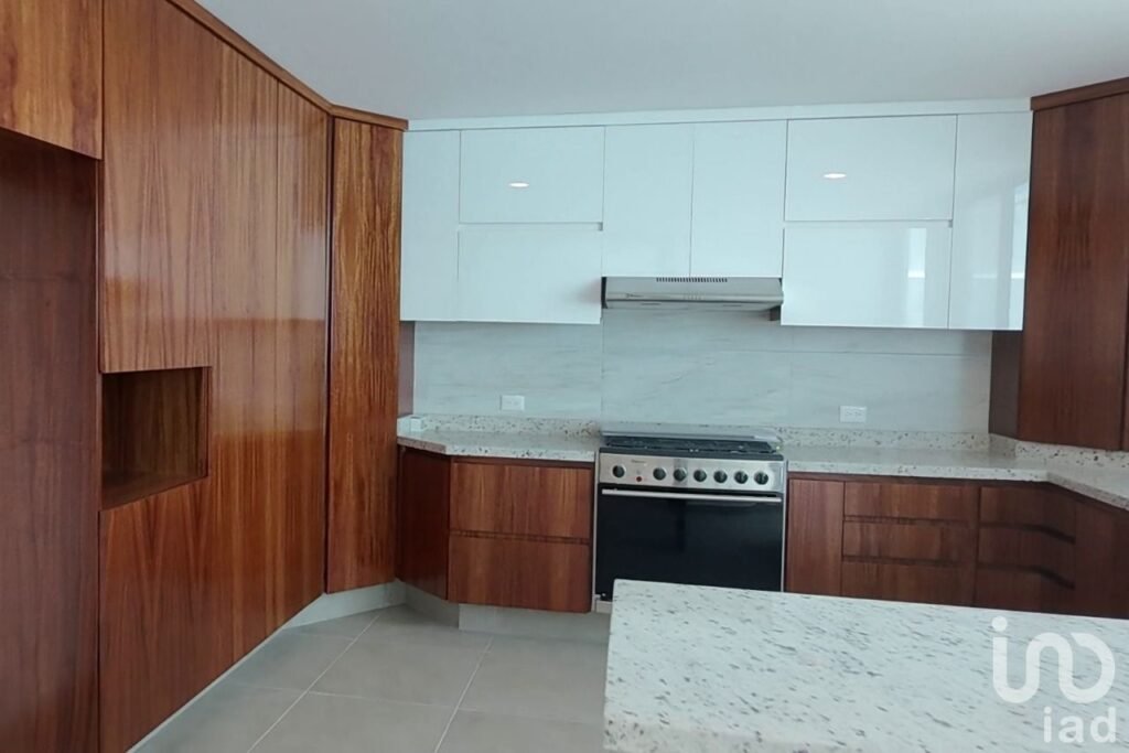 Casa en Venta en Lomas de Angelópolis con 2 Terrazas a 7 minutos de Barrio Cascatta