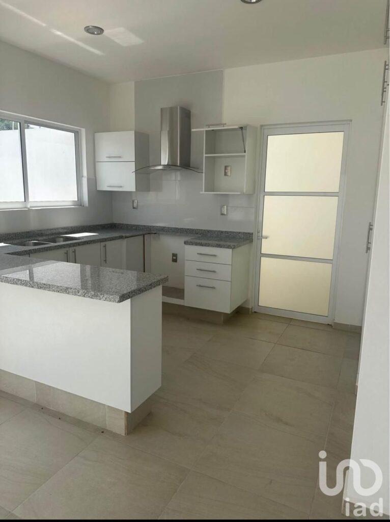 Casa En Venta Calle Colibri 10, Residencial El Encino, Huimilpan, Queretaro, C.P.76973