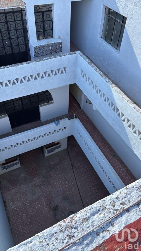 EDIFICIO EN VENTA DE TRES NIVELES CERCANO A JARDIN BOTANICO GUADALAJARA JALISCO