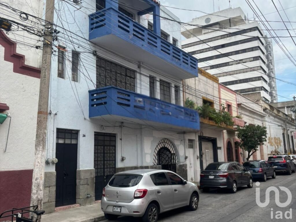 EDIFICIO EN VENTA DE TRES NIVELES CERCANO A JARDIN BOTANICO GUADALAJARA JALISCO - 2160134 edificio en venta edificio en venta de tres niveles cercano a jardin botanico guadalajara jalisco 248610
