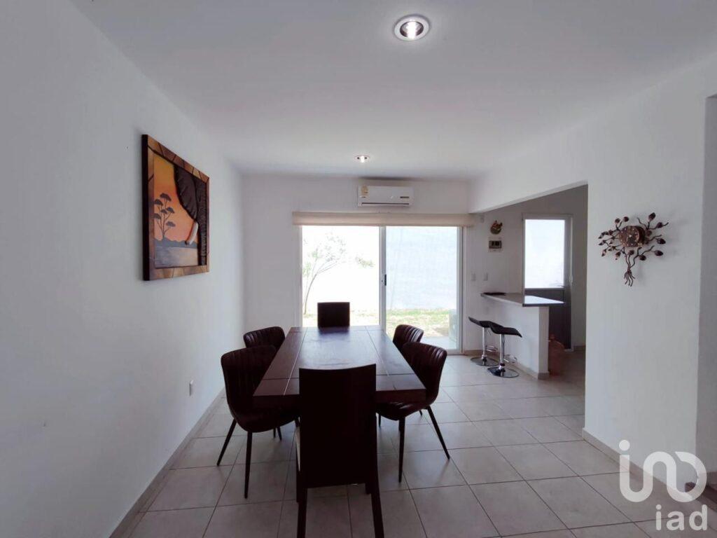 INVIERTE EN TU FELICIDAD: CASA CON GRAN POTENCIAL EN YAUTEPEC