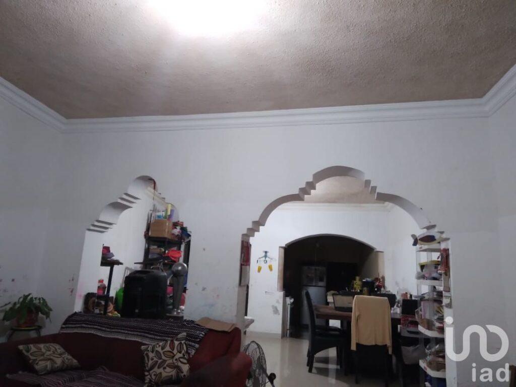 CASA EN VENTA EN EL CENTRO DE MÉRIDA, YUCATÁN, RUMBO SANTIAGO