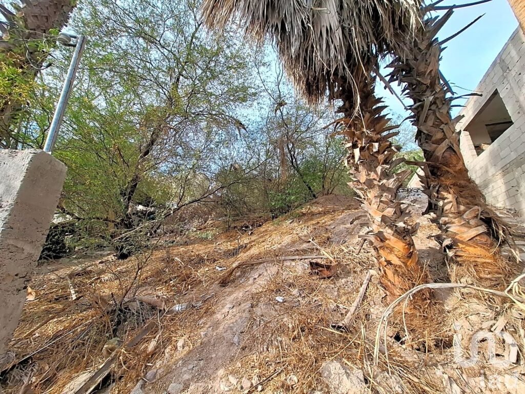 TERRENO EN VENTA EN COLINA DE LA CRUZ