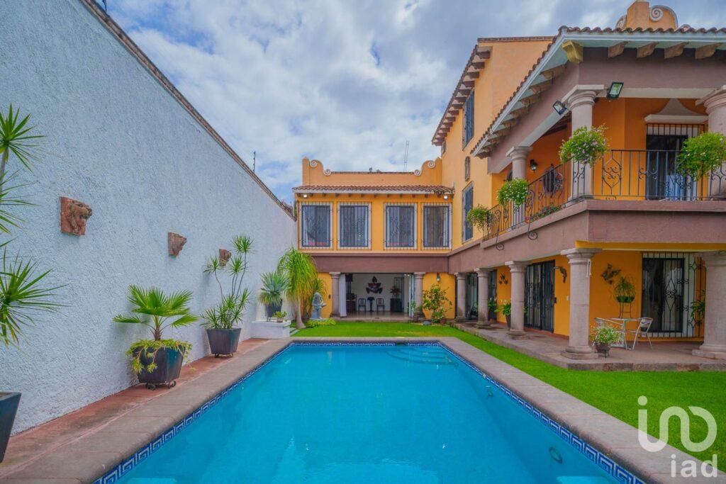 Increíble Casa Colonial con Alberca en Cuernavaca – Ideal para Vivir o Invertir