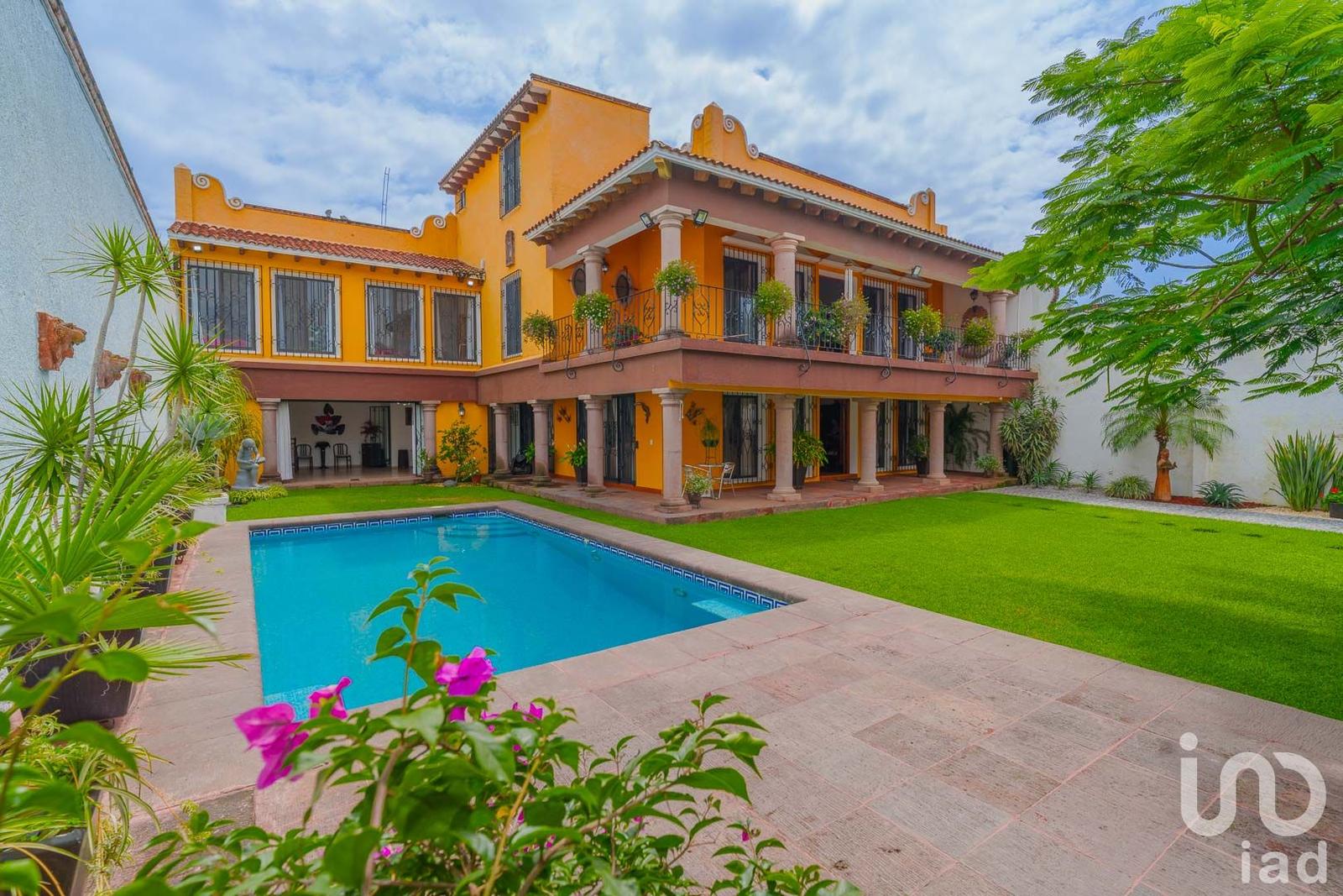 Increíble Casa Colonial con Alberca en Cuernavaca – Ideal para Vivir o Invertir