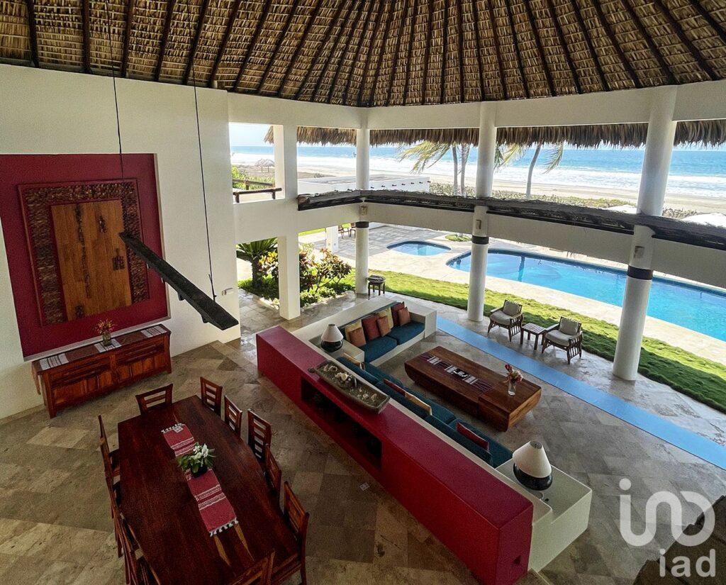 RESIDENCIA DE LUJO FRENTE  AL MAR, COSTA OAXAQUENA