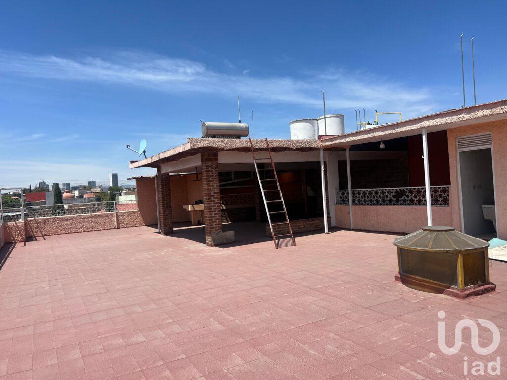 CASA EN VENTA CALLE MOCTEZUMA EL VIGIA ZAPOPAN JAL