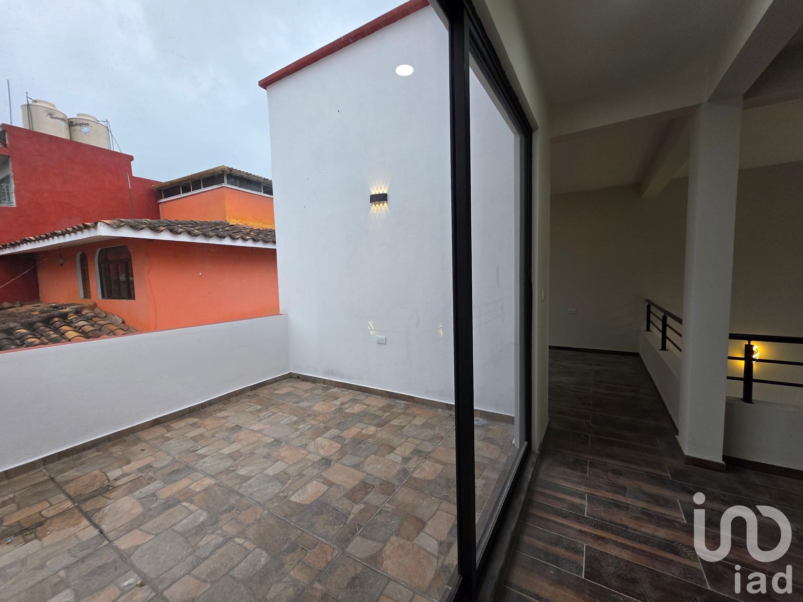 Venta de casa en Fraccionamiento la Herradura en Coatepec.