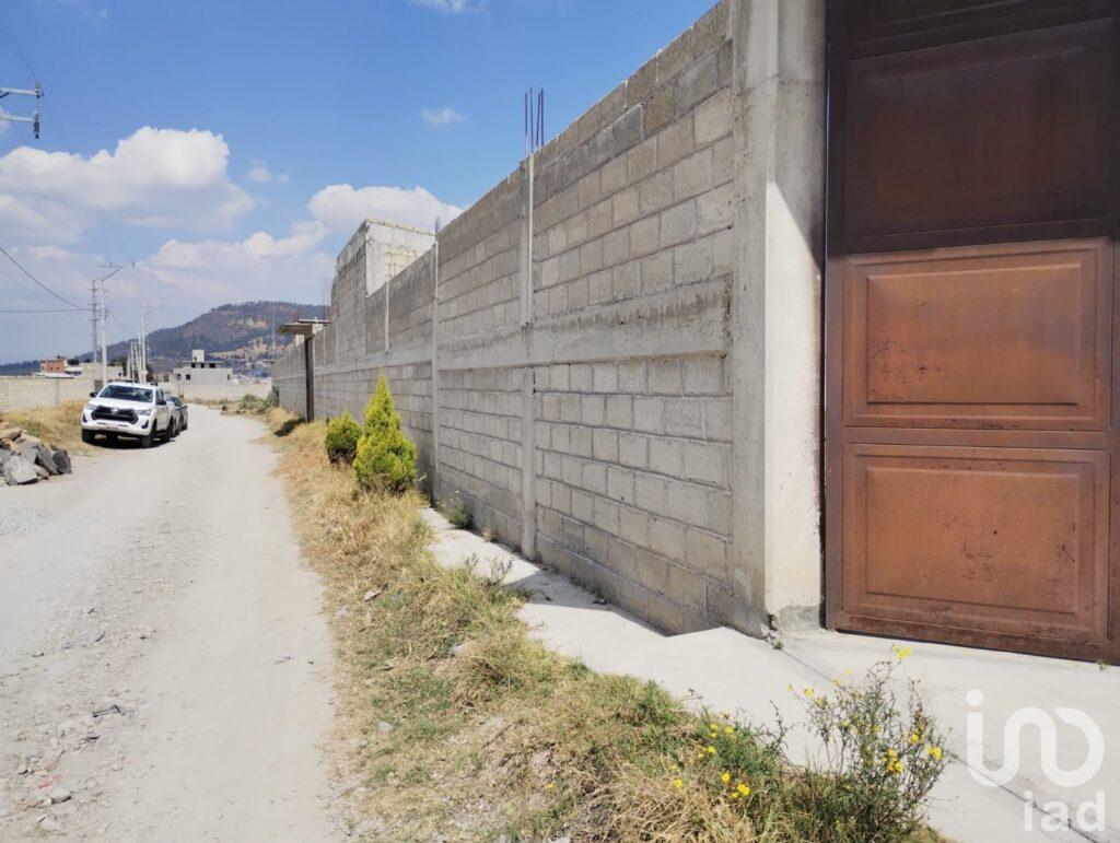 Terreno ejidal bardeado en venta en San Antonio Buenavista, Estado de México.