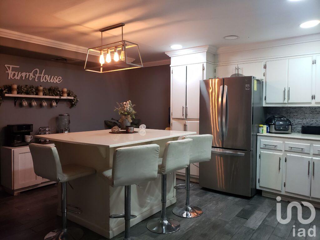 En Venta Casa y 4 Departamentos. Excelente Inversión en Mexicali, en El Lienzo.