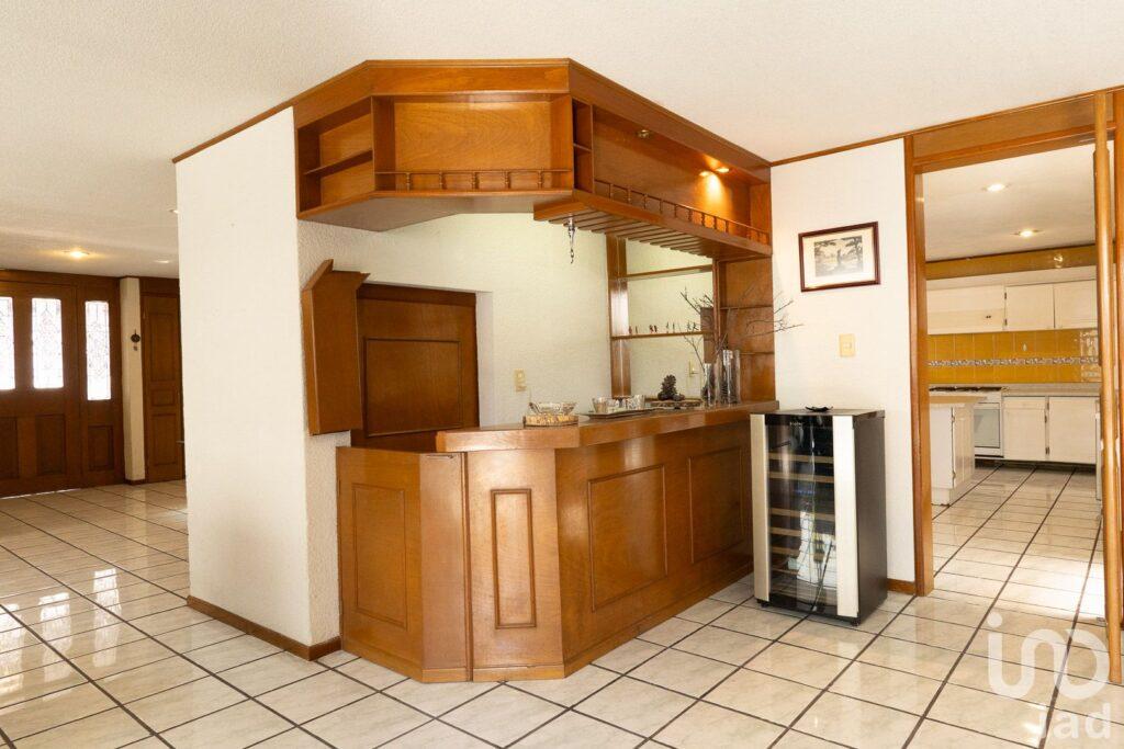 Casa Familiar en Zavaleta con Paneles Solares, Jacuzzi, Estudio y Fraccionamiento Privado