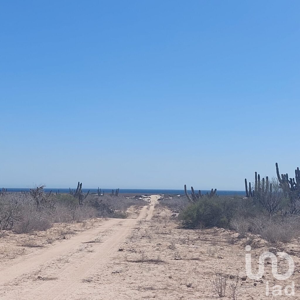Terreno cerca del mar Agua blanca, Todos Santos