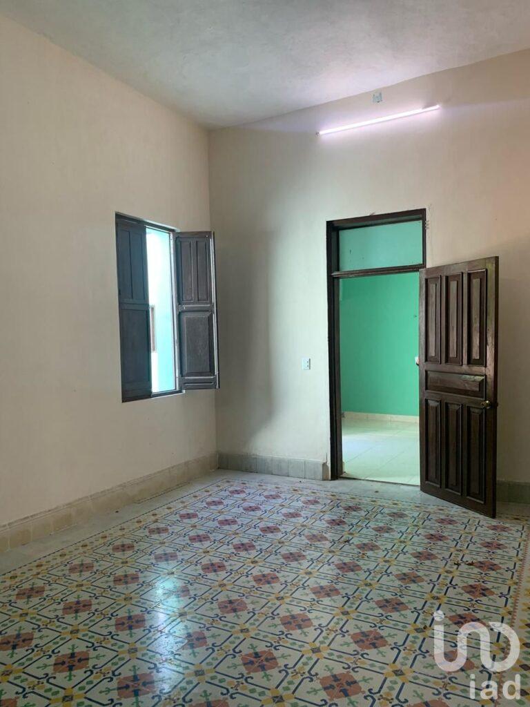 CASA EN VENTA PARA REMODELAR EN CENTRO DE MÉRIDA, YUCATÁN, ZONA SANTA ANA