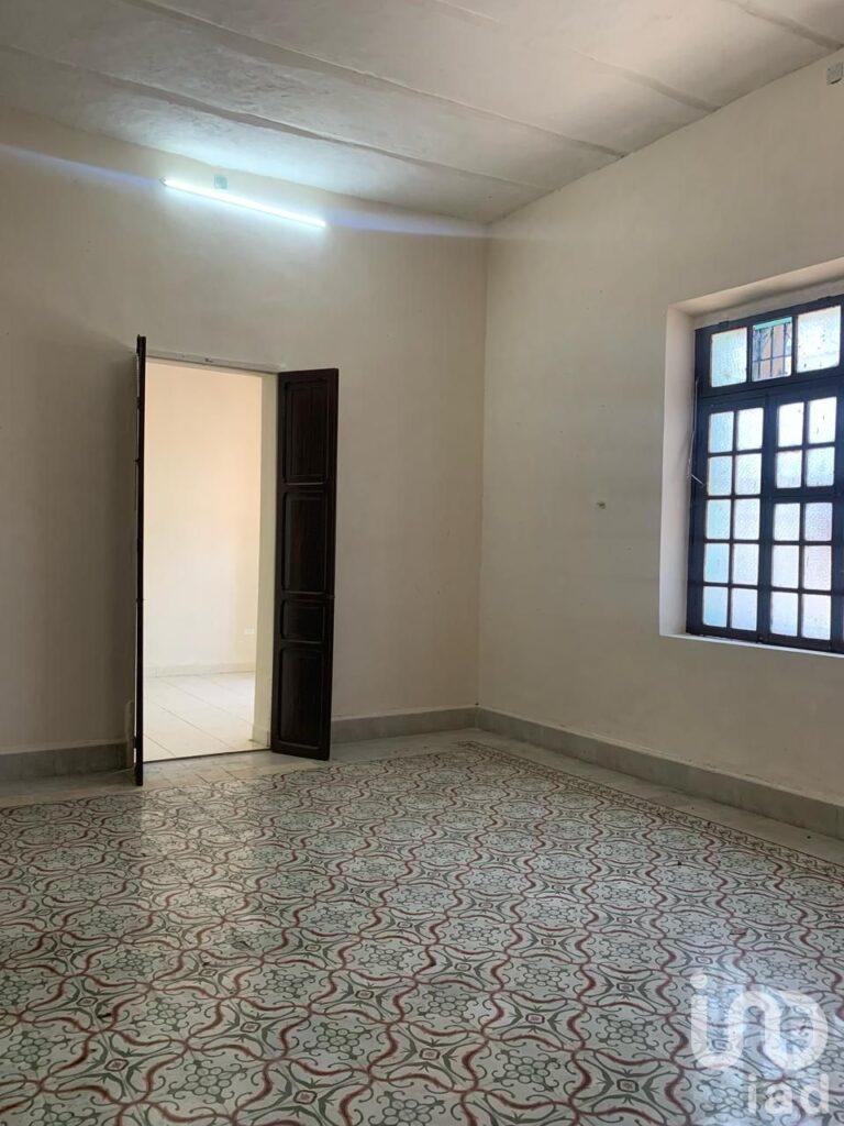 CASA EN VENTA PARA REMODELAR EN CENTRO DE MÉRIDA, YUCATÁN, ZONA SANTA ANA