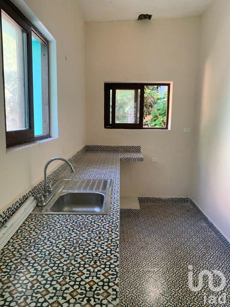 CASA EN VENTA PARA REMODELAR EN CENTRO DE MÉRIDA, YUCATÁN, ZONA SANTA ANA