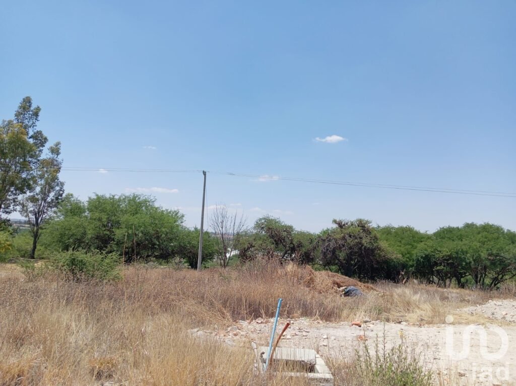 VENTA TERRENO EN RESIDENCIAL ENCINOS