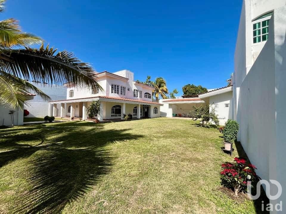 SE VENDE RESIDENCIA EN COLIMA, MEXICO