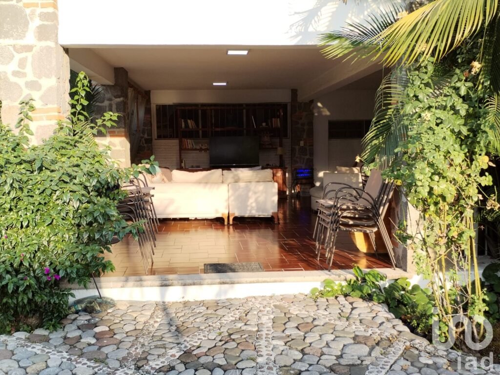 CASA CLÁSICA EN VENTA EN BURGOS, CUERNAVACA, MORELOS
