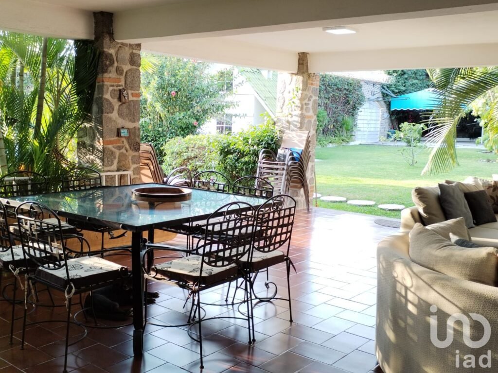 CASA CLÁSICA EN VENTA EN BURGOS, CUERNAVACA, MORELOS