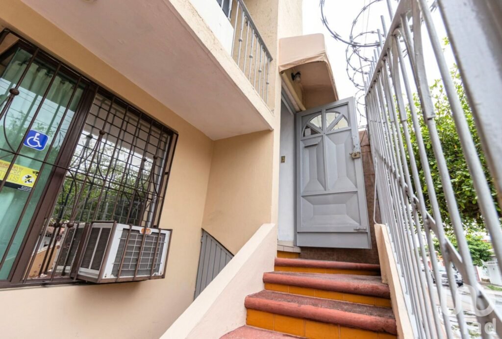 SE VENDE LOCAL COMERCIAL EN TECOMAN, COLIMA, MEXICO