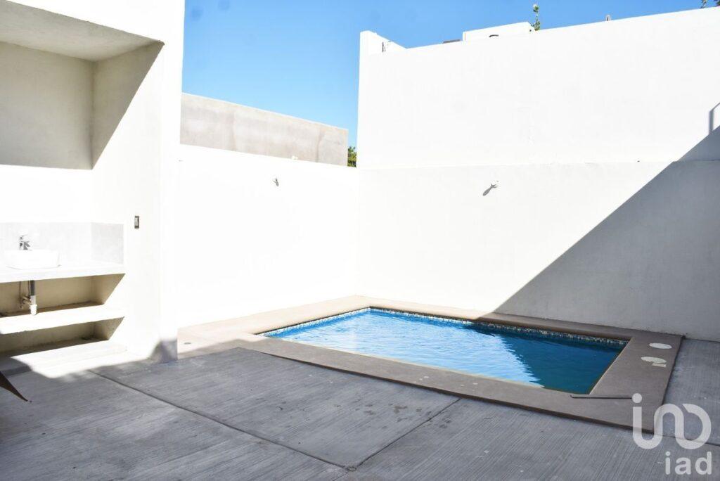 Casa en Centenario, LA PAZ B.C.S., amplia y acabado de lujo