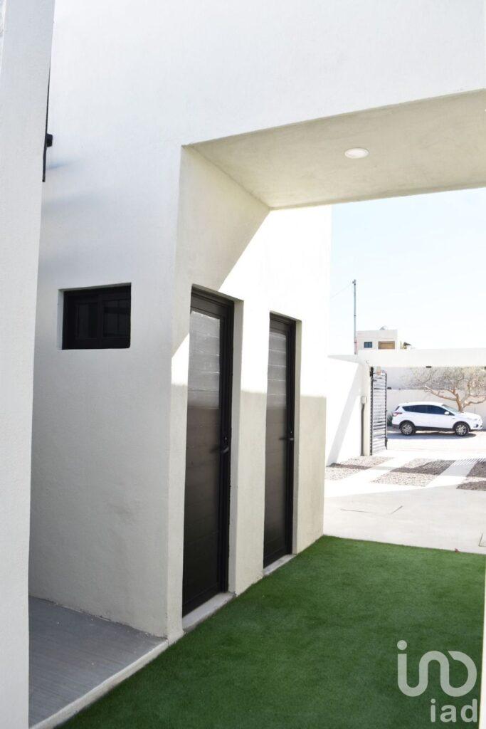 Casa en Centenario, LA PAZ B.C.S., amplia y acabado de lujo