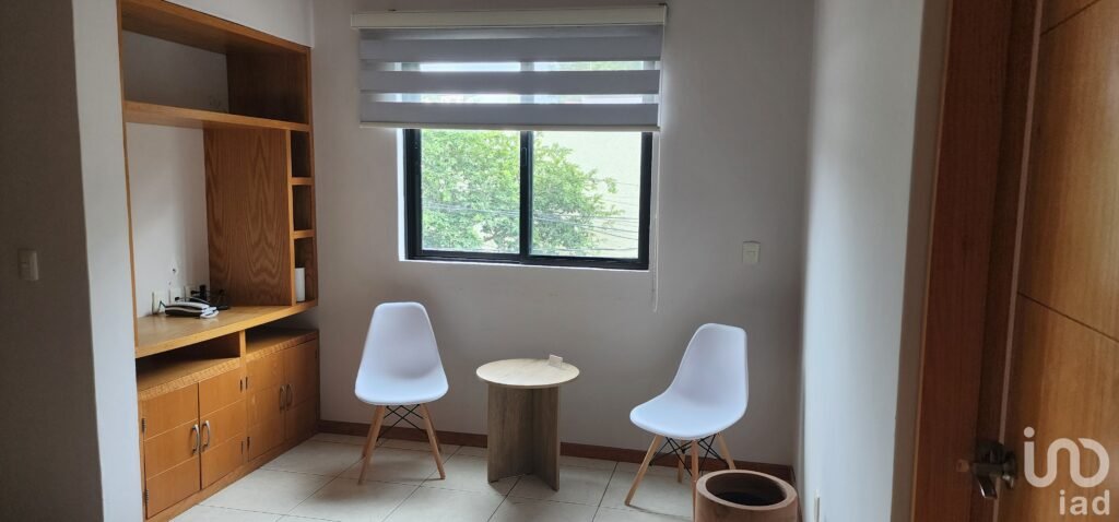 Consultorios - Oficinas en Renta, Col. Las Águilas