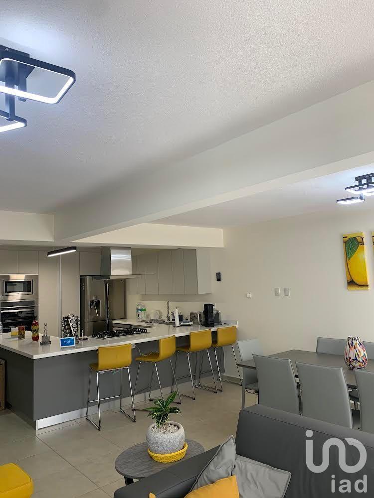 Venta de casa en Zibata Queretaro  4 habitaciones 5 Baños