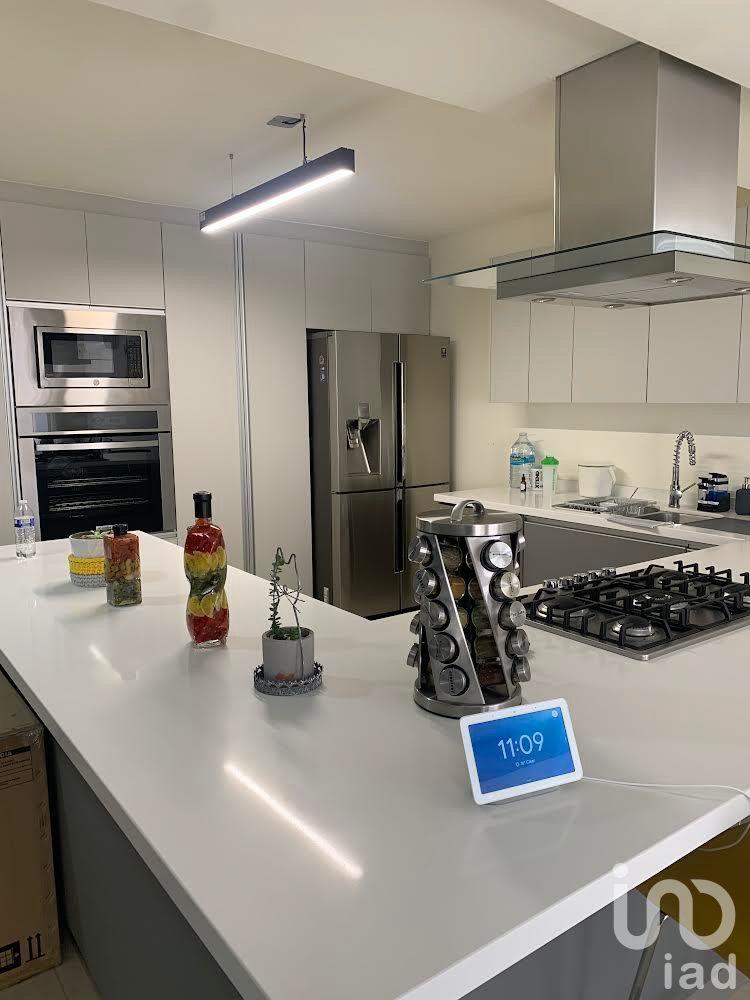 Venta de casa en Zibata Queretaro  4 habitaciones 5 Baños