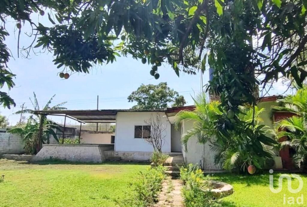 SE VENDE TERRENO SOBRE CARRETERA GDL-MZLLO, EN LA CIUDAD DE COLIMA, MEXICO