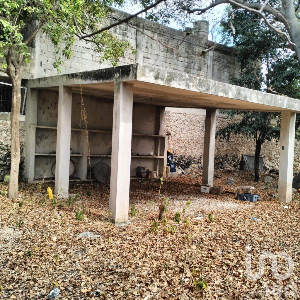 CASA EN VENTA EN EL CENTRO DE MÉRIDA PARA REMODELAR, ZONA SANTIAGO