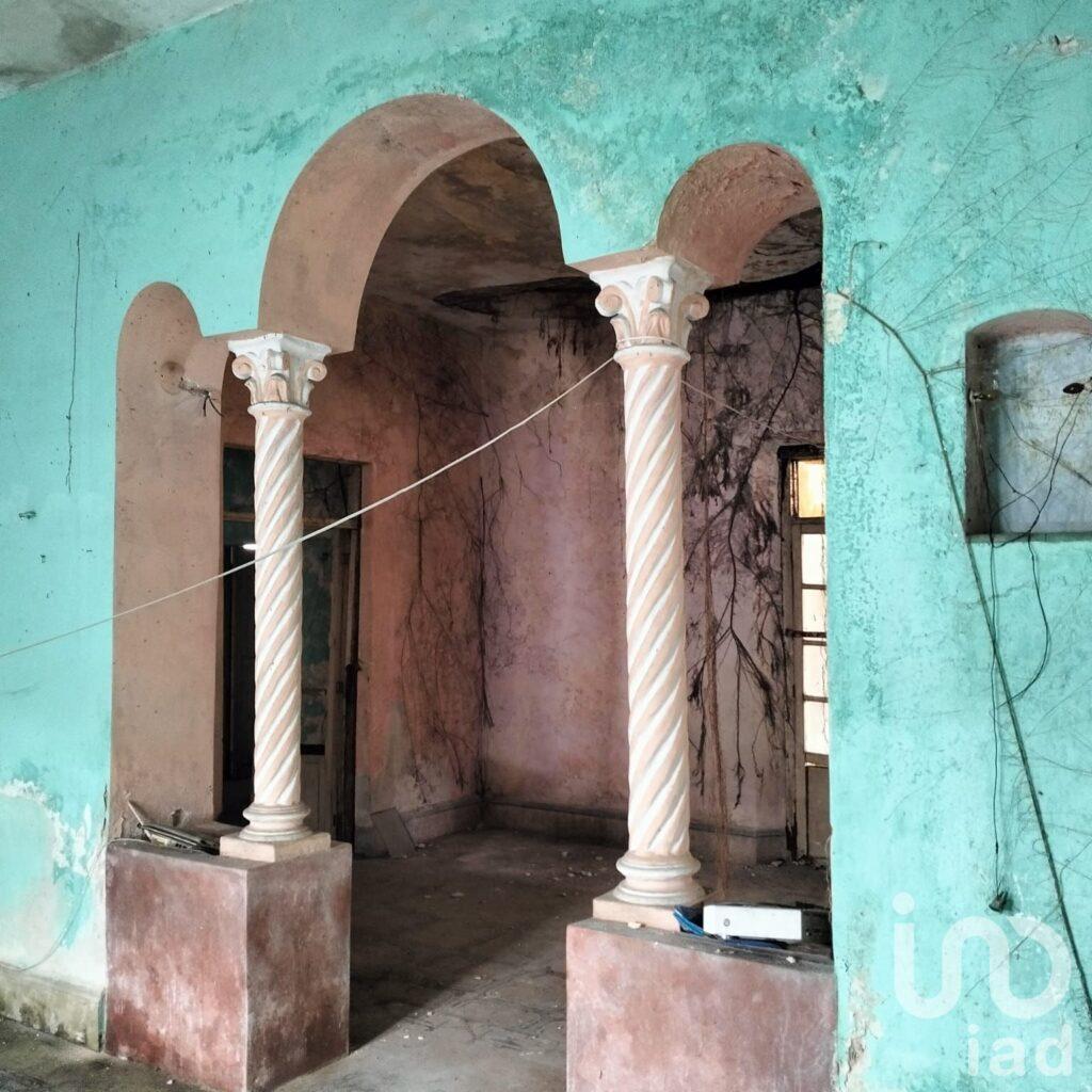 CASA EN VENTA EN EL CENTRO DE MÉRIDA PARA REMODELAR, ZONA SANTIAGO