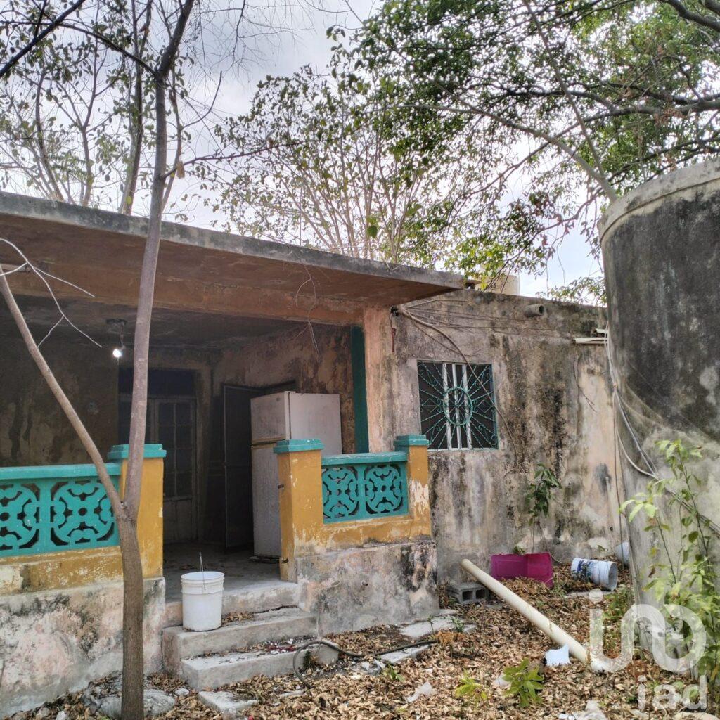 CASA EN VENTA EN EL CENTRO DE MÉRIDA PARA REMODELAR, ZONA SANTIAGO
