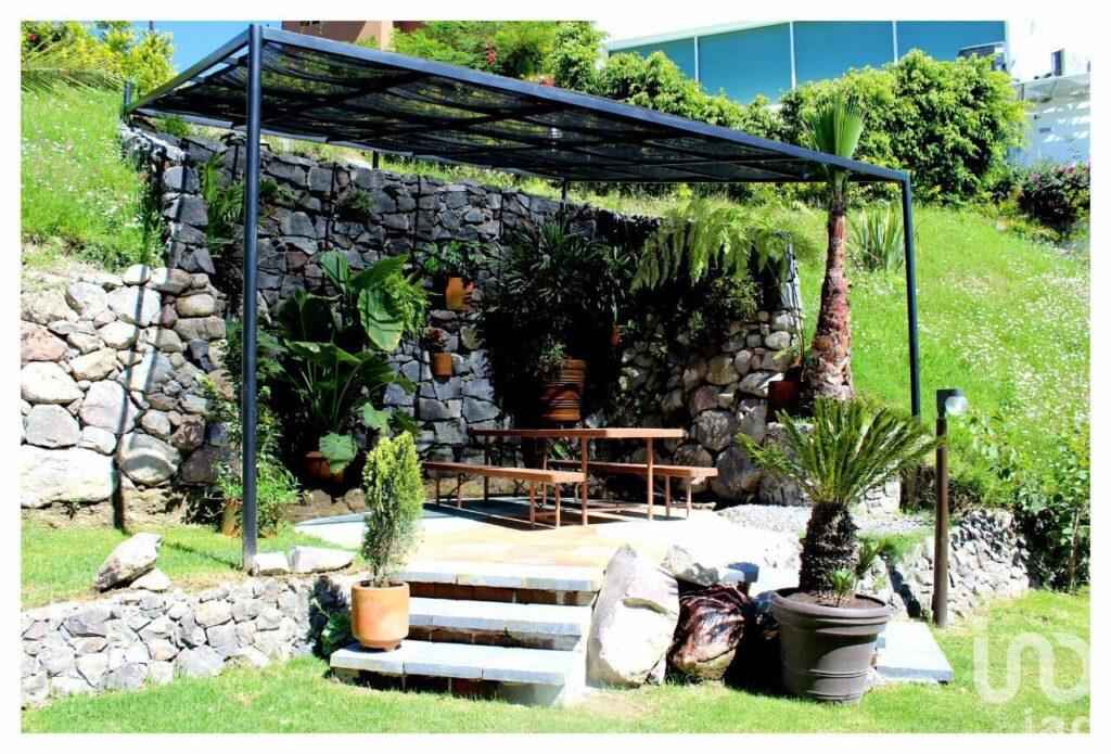 Casa con Alberca, Terraza y Asador en Zona Exclusiva de Lomas de Angelópolis