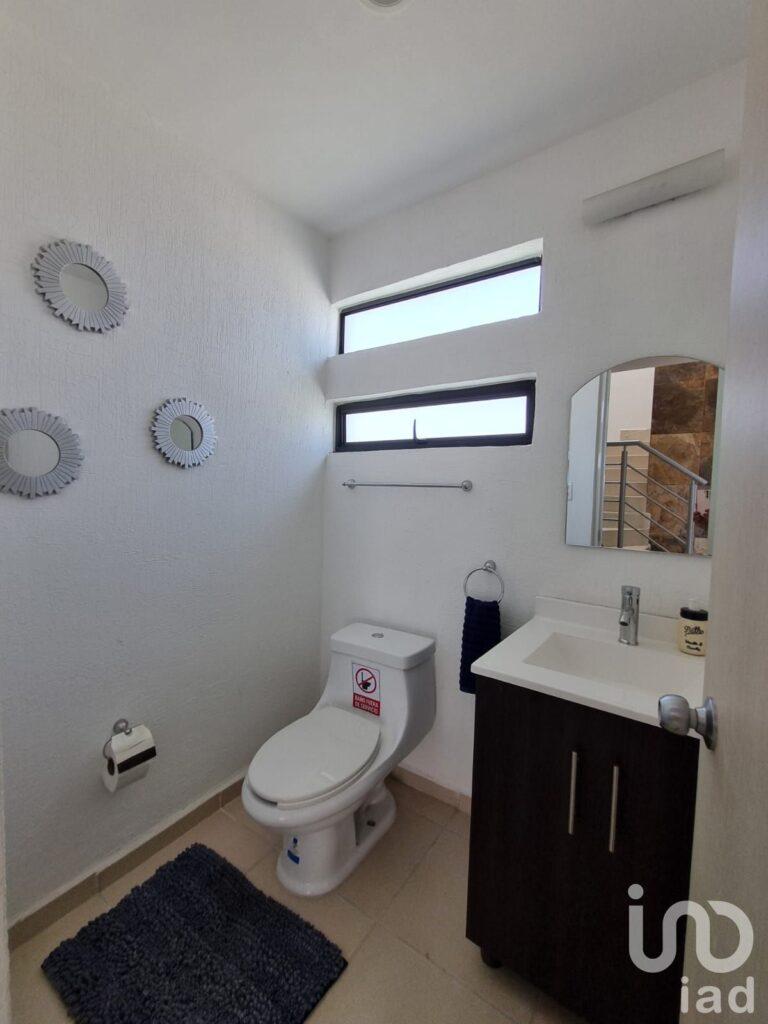 Casa 3 rec Terra Residencial Celaya, alberca, junto Colegio Rosenblueth, $1.8M