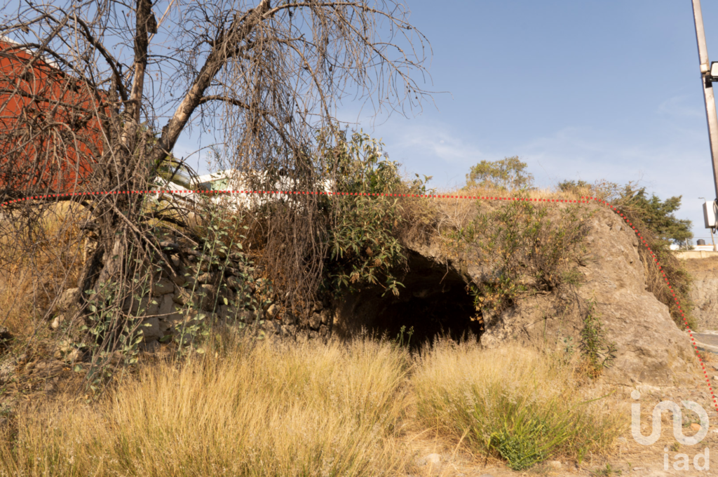 Terreno en exclusivo fraccionamiento con vigilancia 24/7 en El Saucedal, Puebla (2)