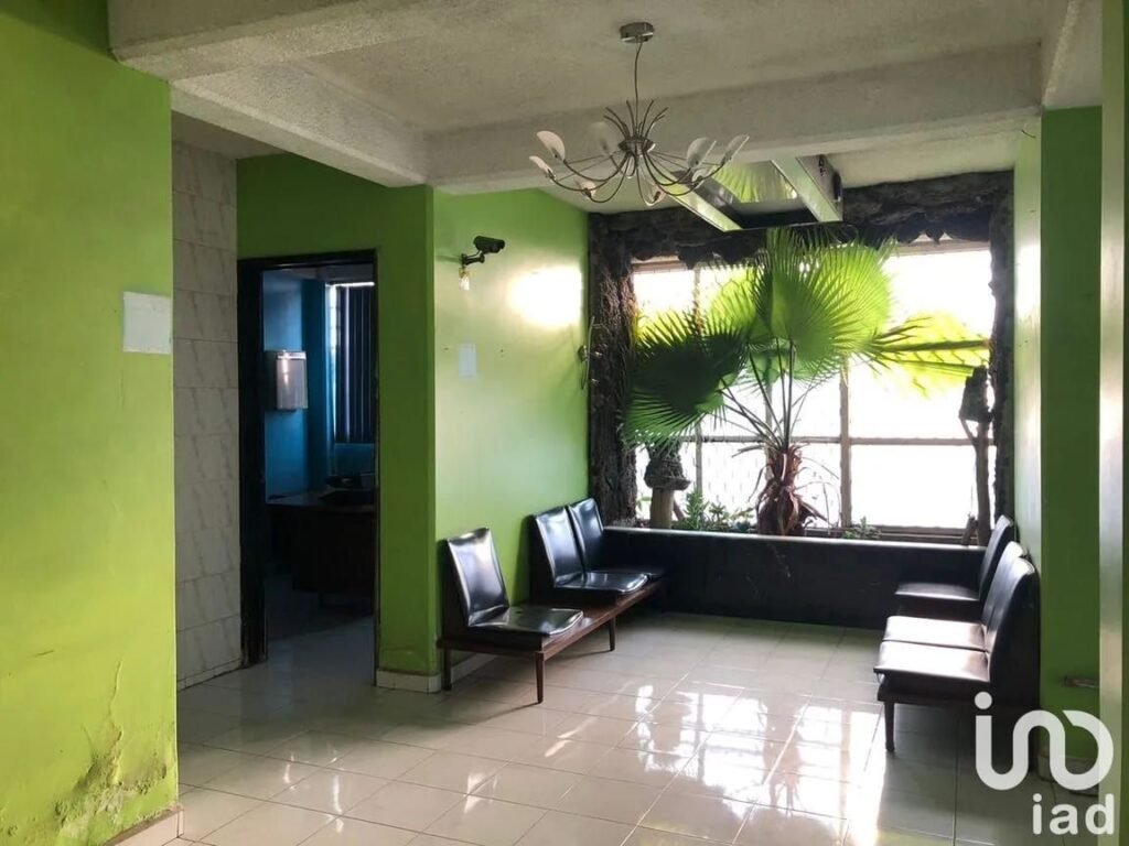 Casa/Edificio en venta en  Jardines de Santa Clara, Ideal para Negocio o Hogar