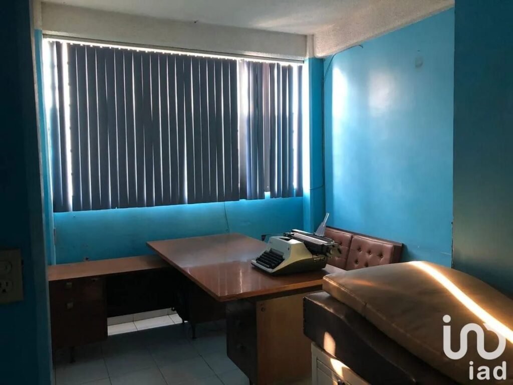 Casa/Edificio en venta en  Jardines de Santa Clara, Ideal para Negocio o Hogar