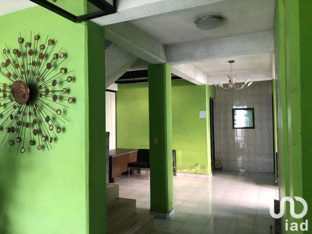Casa/Edificio en venta en  Jardines de Santa Clara, Ideal para Negocio o Hogar