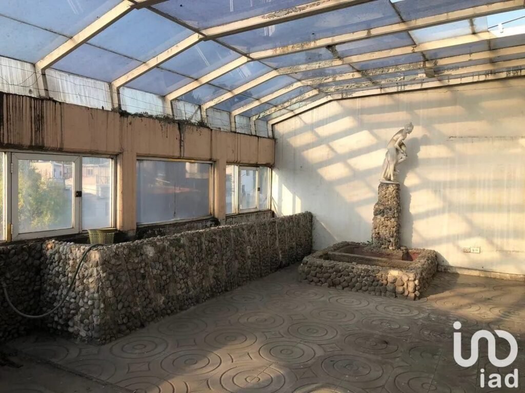 Casa/Edificio en venta en  Jardines de Santa Clara, Ideal para Negocio o Hogar