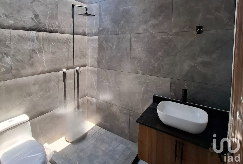 SE VENDE CASA EN FRACCIONAMIENTO PUNTO RIOJA, COLIMA, MEXICO