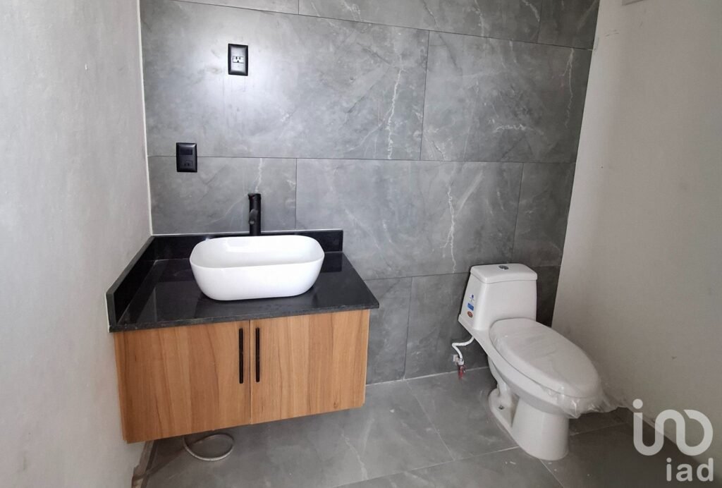 SE VENDE CASA EN FRACCIONAMIENTO PUNTO RIOJA, COLIMA, MEXICO